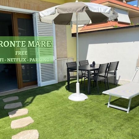 Novella Del Mar Prima Fila Dal Mare Villa กรอตตัมมาเร ภายนอก รูปภาพ