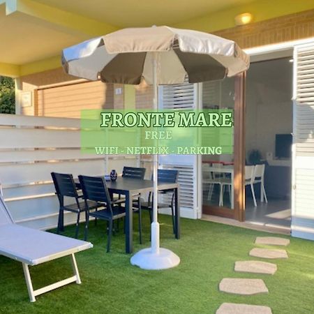 Novella Del Mar Prima Fila Dal Mare Villa กรอตตัมมาเร ภายนอก รูปภาพ